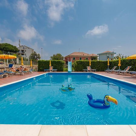Residence Mizar Pietra Ligure Zewnętrze zdjęcie