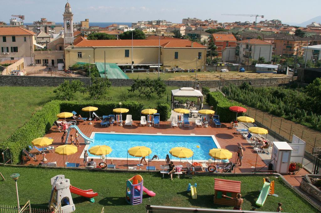 Residence Mizar Pietra Ligure Zewnętrze zdjęcie