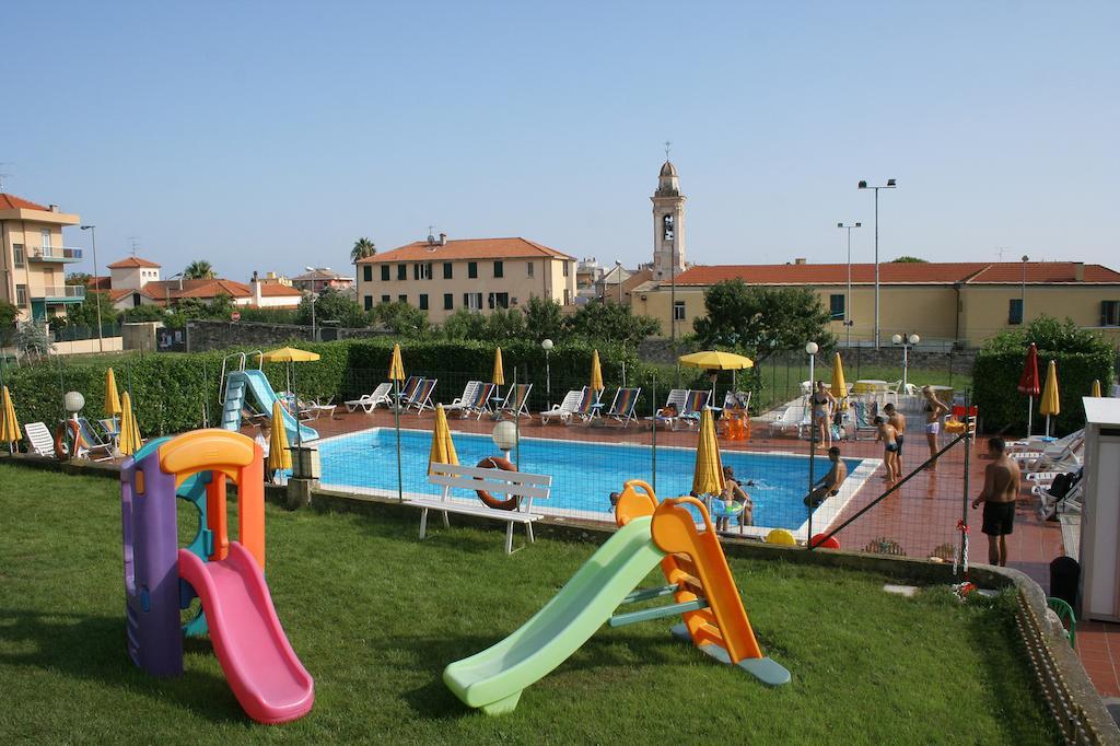 Residence Mizar Pietra Ligure Zewnętrze zdjęcie