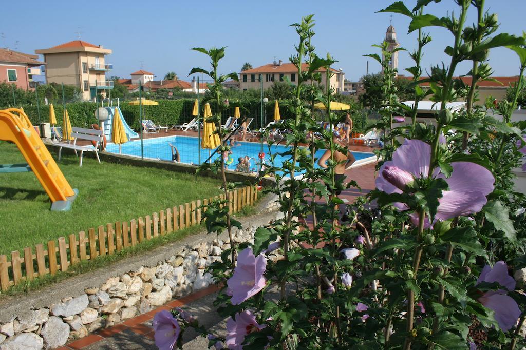 Residence Mizar Pietra Ligure Zewnętrze zdjęcie