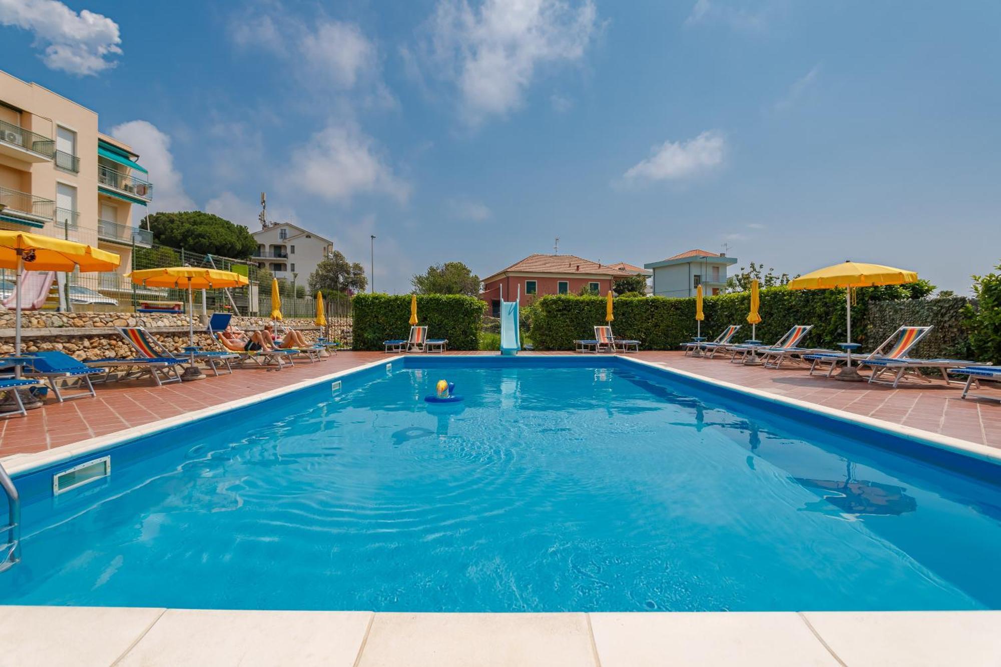 Residence Mizar Pietra Ligure Zewnętrze zdjęcie