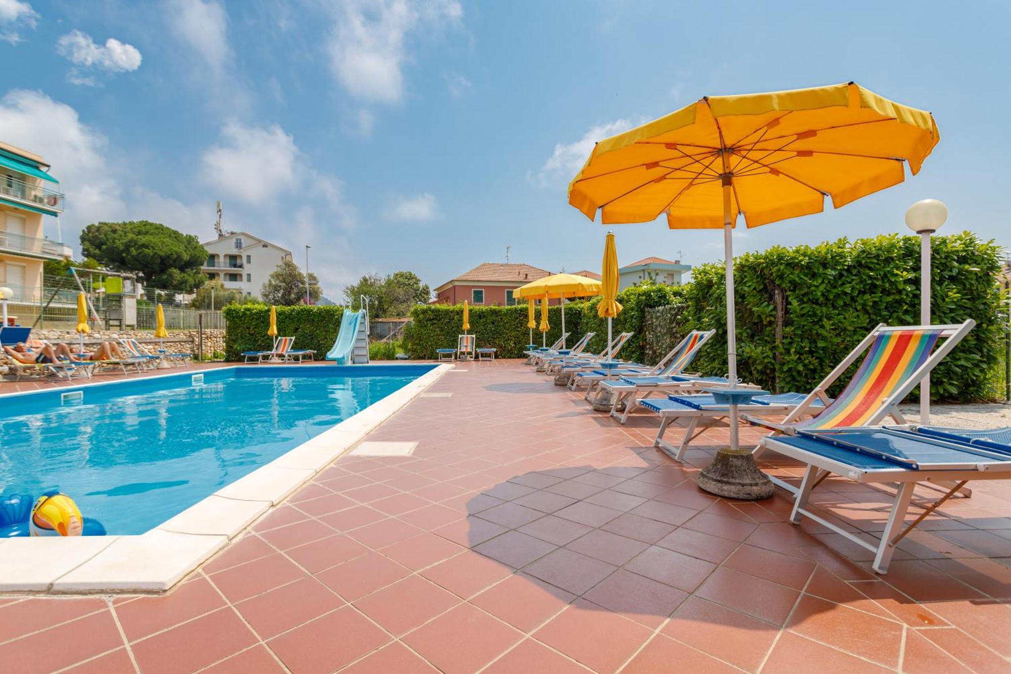 Residence Mizar Pietra Ligure Zewnętrze zdjęcie
