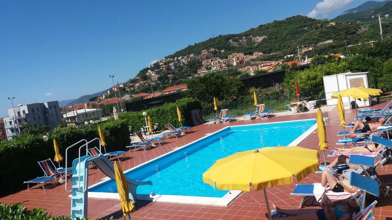 Residence Mizar Pietra Ligure Zewnętrze zdjęcie